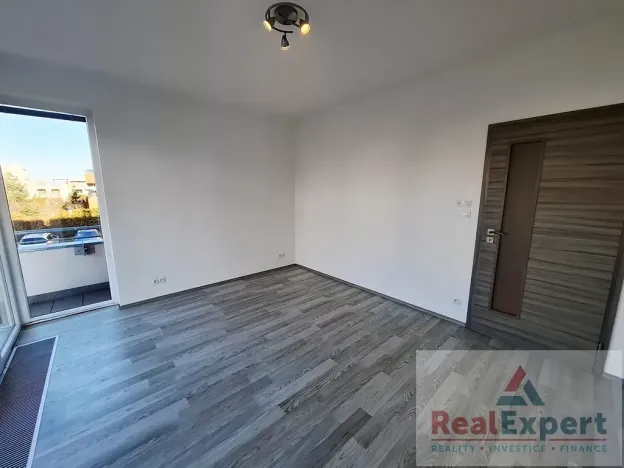 Prodej bytu 2+kk, Praha - Pitkovice, Lošáková, 67 m2