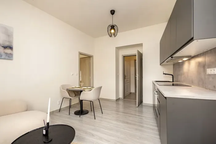 Pronájem bytu 2+kk, Praha - Vršovice, Košická, 36 m2