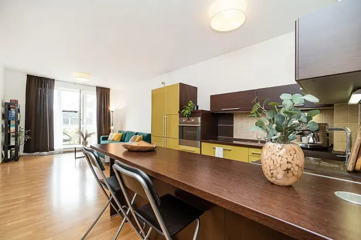 Pronájem bytu 2+kk, Praha - Řeporyje, Wiesenthalova, 59 m2