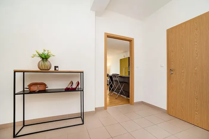 Pronájem bytu 2+kk, Praha - Řeporyje, Wiesenthalova, 59 m2