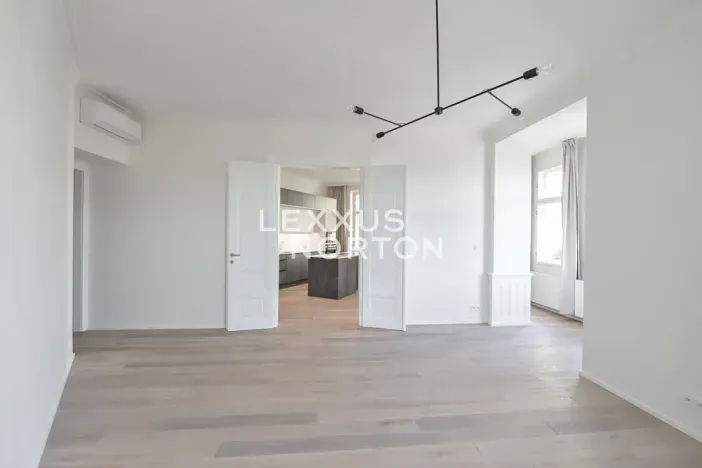 Pronájem bytu 3+kk, Praha - Vinohrady, náměstí Jiřího z Poděbrad, 138 m2