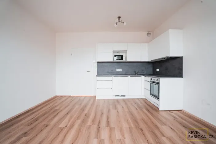 Pronájem bytu 1+kk, Brno, Kumpoštova, 30 m2