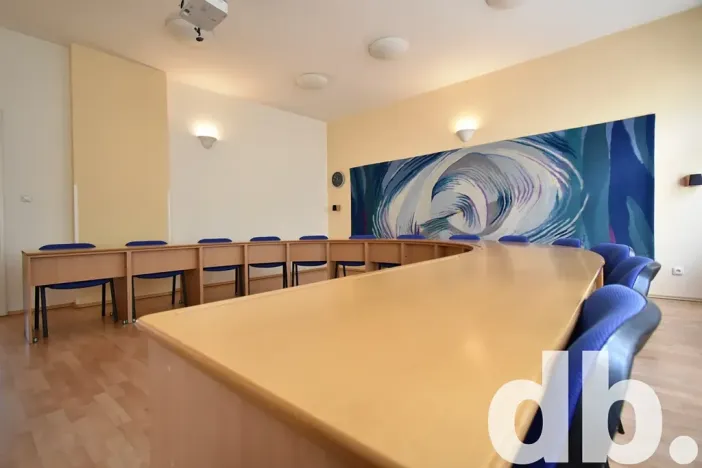 Pronájem kanceláře, Karlovy Vary, T. G. Masaryka, 75 m2