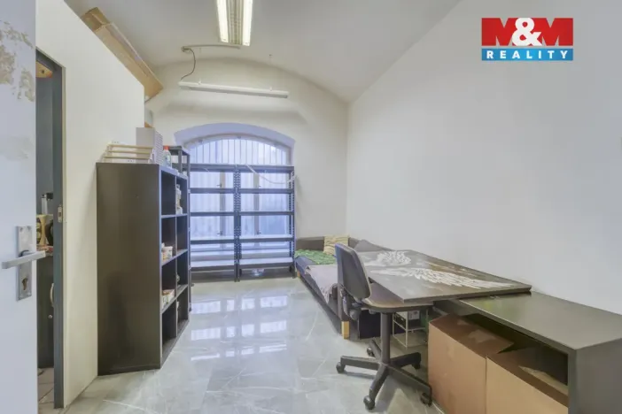 Pronájem obchodního prostoru, Plzeň - Vnitřní Město, Dominikánská, 36 m2