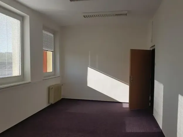 Pronájem kanceláře, Nový Jičín, 180 m2