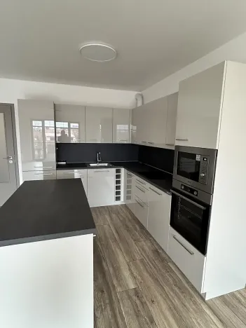 Pronájem bytu 2+kk, Písek, Pražská, 73 m2