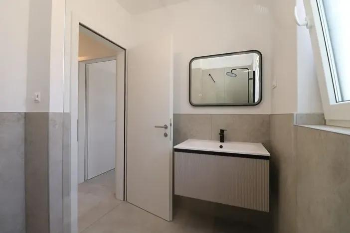 Prodej bytu 3+kk, Tribunj, Chorvatsko, 91 m2