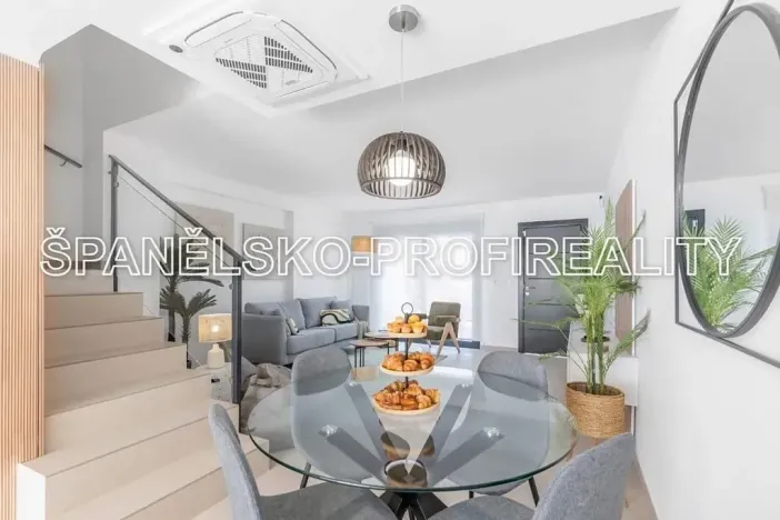 Prodej rodinného domu, Alicante, Španělsko, 207 m2