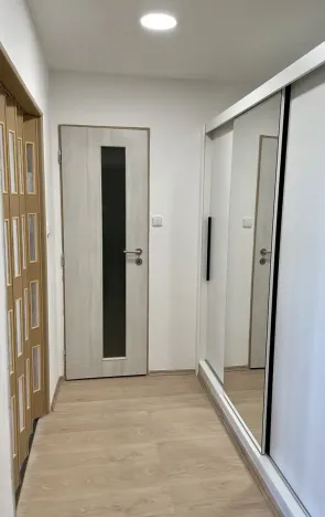 Pronájem bytu 1+1, Praha - Záběhlice, Aubrechtové, 36 m2