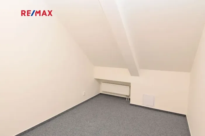 Pronájem kanceláře, Nymburk, Náměstí Přemyslovců, 10 m2