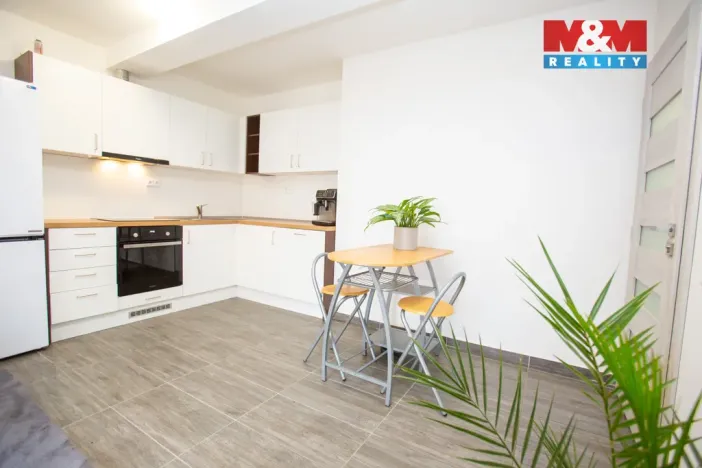 Prodej bytu 2+kk, Dešná, 52 m2