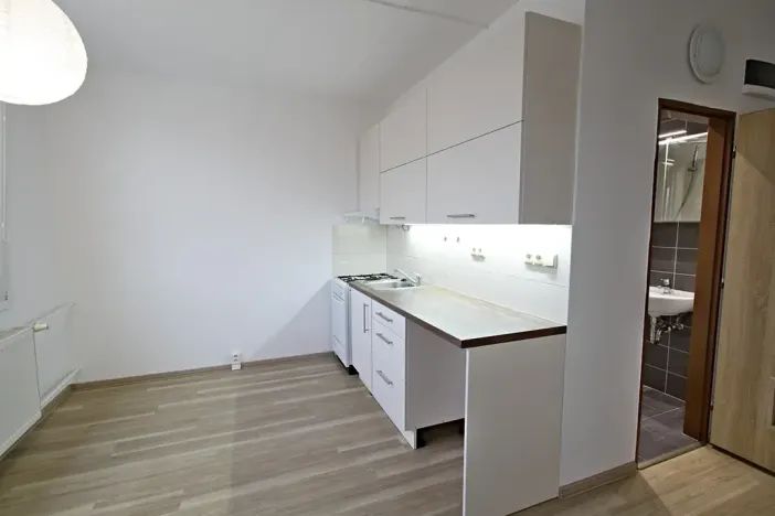 Pronájem bytu 1+1, Staňkov, Na Tržišti, 31 m2