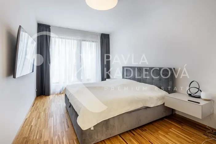 Pronájem bytu 2+kk, Praha - Karlín, Rohanské nábřeží, 76 m2