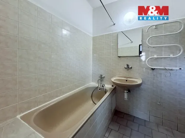 Pronájem rodinného domu, Pardubice - Svítkov, Hradčanská, 90 m2