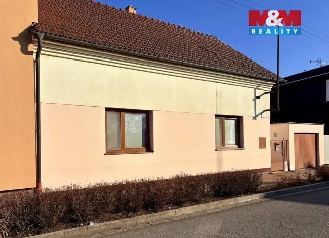 Pronájem rodinného domu, Pardubice - Svítkov, Hradčanská, 90 m2