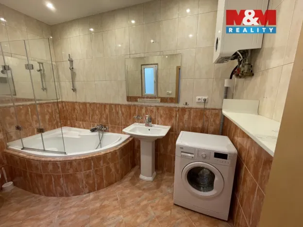 Pronájem bytu 3+kk, Praha - Smíchov, Vrázova, 88 m2