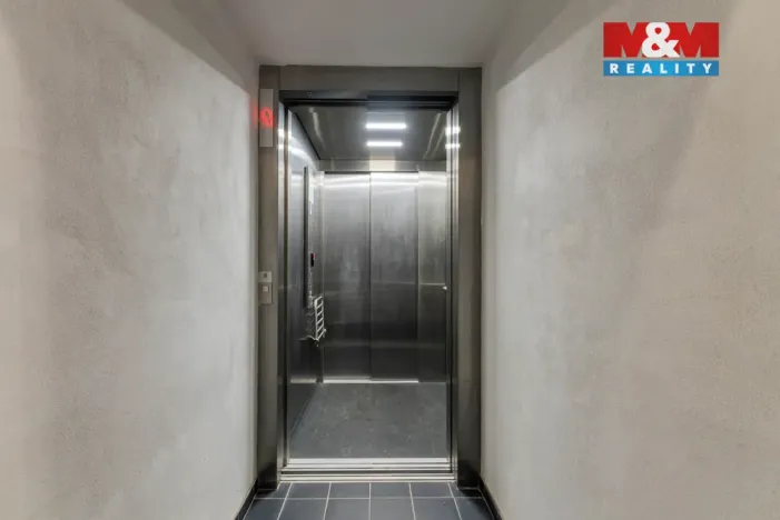 Prodej komerční nemovitosti, Kroměříž, Tovačovského, 106 m2