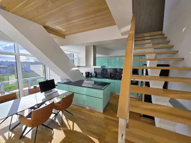 Pronájem atypického bytu, Praha - Smíchov, Kobrova, 182 m2