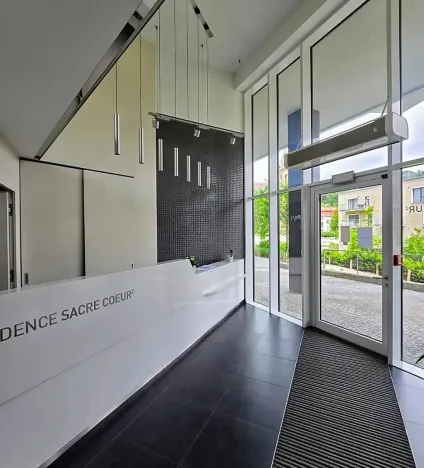 Pronájem atypického bytu, Praha - Smíchov, Kobrova, 182 m2