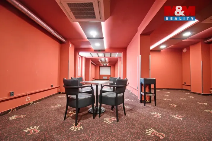 Pronájem obchodního prostoru, Rožnov pod Radhoštěm, Meziříčská, 180 m2