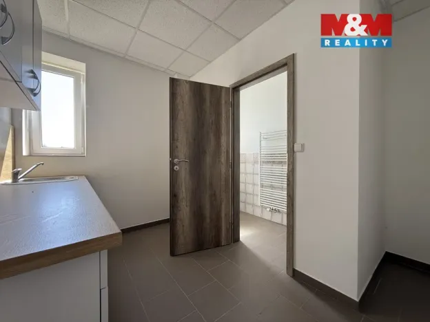 Pronájem obchodního prostoru, Nasavrky, Náměstí, 260 m2