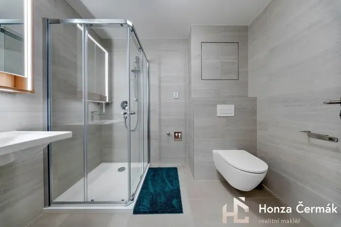 Pronájem bytu 1+kk, Brno, třída Generála Píky, 35 m2