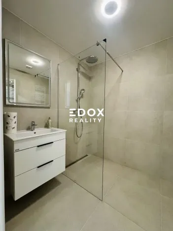 Prodej bytu 3+1, Praha - Vinohrady, Hradecká, 95 m2