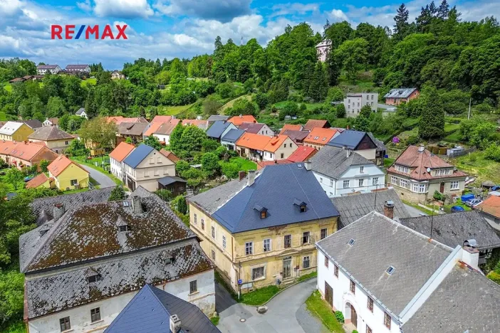 Prodej rodinného domu, Úterý, 677 m2