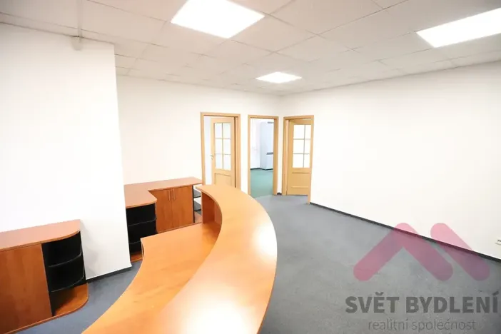 Pronájem kanceláře, Praha - Libeň, Voctářova, 117 m2