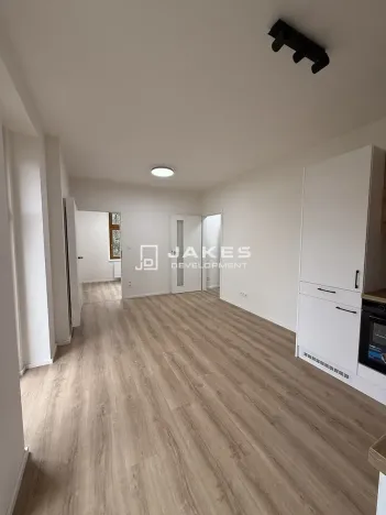 Pronájem bytu 2+kk, Praha - Liboc, Jenečská, 34 m2