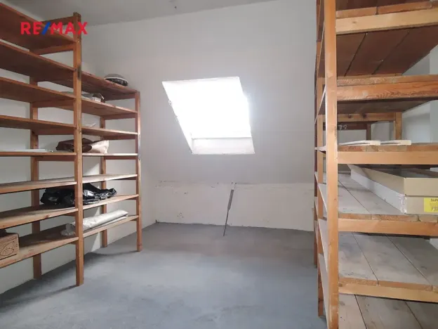 Pronájem výrobních prostor, Hostivice, Školská, 400 m2