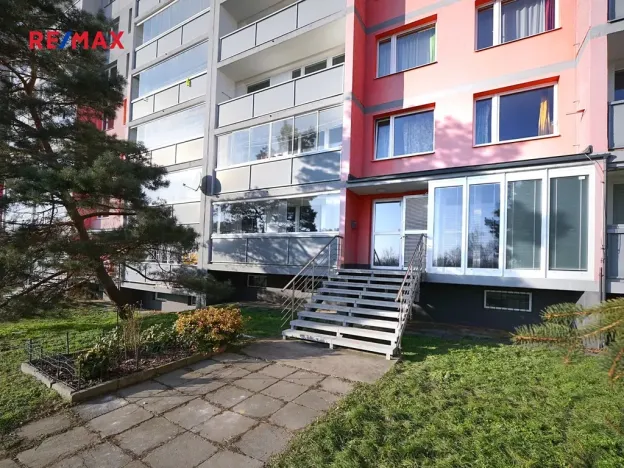 Pronájem bytu 1+kk, Praha - Černý Most, Doležalova, 33 m2