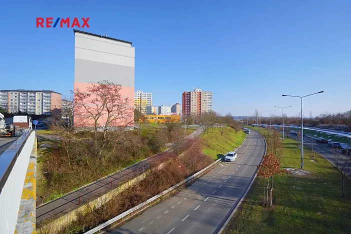 Pronájem bytu 1+kk, Praha - Černý Most, Doležalova, 33 m2