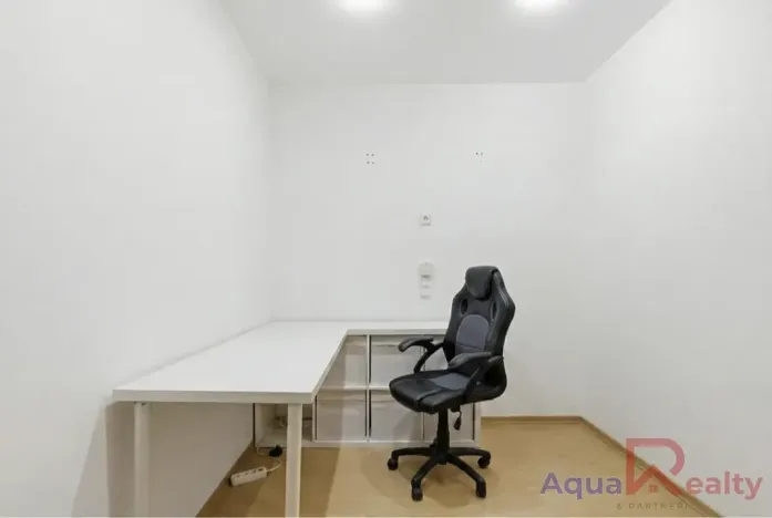 Prodej bytu 2+kk, Karlovy Vary, nám. V. Řezáče, 68 m2