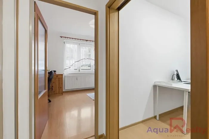 Prodej bytu 2+kk, Karlovy Vary, nám. V. Řezáče, 68 m2