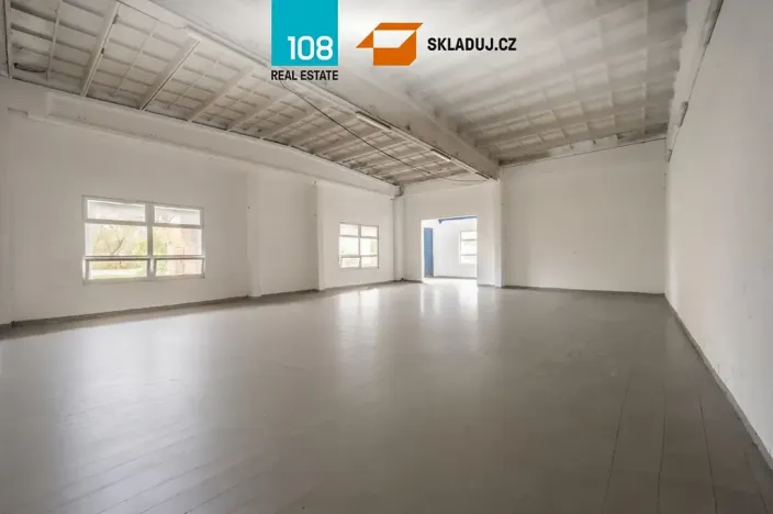 Pronájem skladu, Kladruby nad Labem, 3000 m2