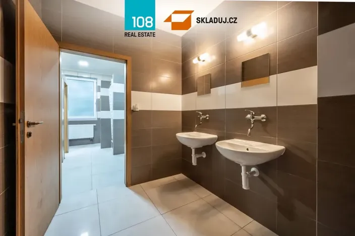 Pronájem skladu, Kladruby nad Labem, 3000 m2