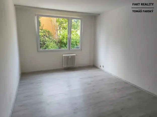 Pronájem bytu 1+kk, Děčín, Želenická, 25 m2