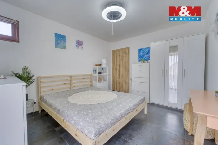 Prodej bytu 4+1, Černošice, Komenského, 109 m2