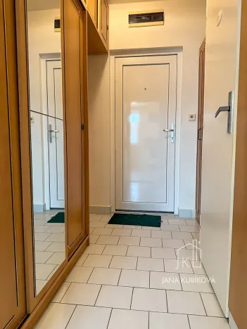Pronájem bytu 1+kk, Vacenovice, Na Dědině, 31 m2