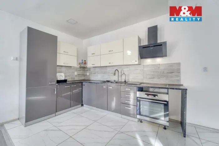 Prodej rodinného domu, Čečovice, 178 m2