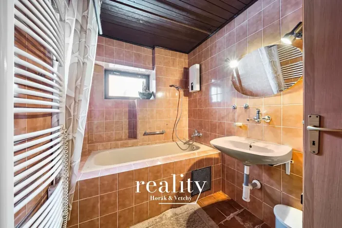 Prodej rodinného domu, Řásná, 179 m2