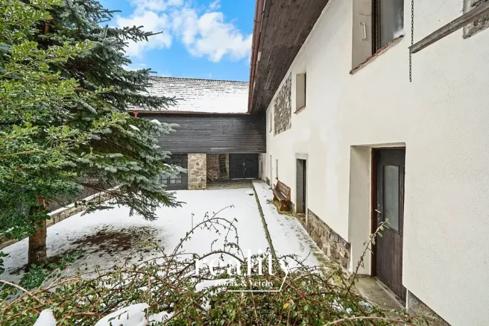 Prodej rodinného domu, Řásná, 179 m2