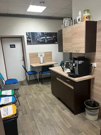 Pronájem výrobních prostor, České Budějovice, Okružní, 432 m2