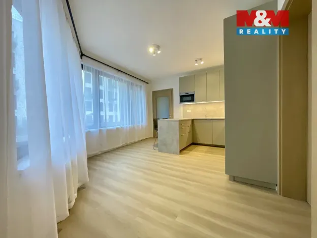 Pronájem bytu 2+kk, Praha - Košíře, Starokošířská, 43 m2