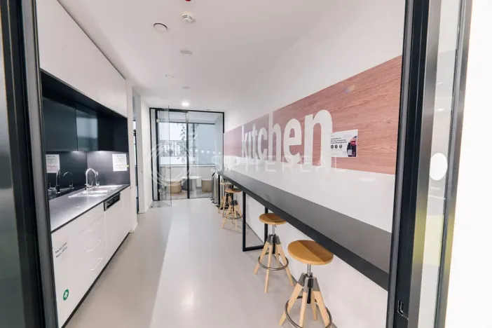 Pronájem kanceláře, Brno - Štýřice, Londýnské náměstí, 860 m2