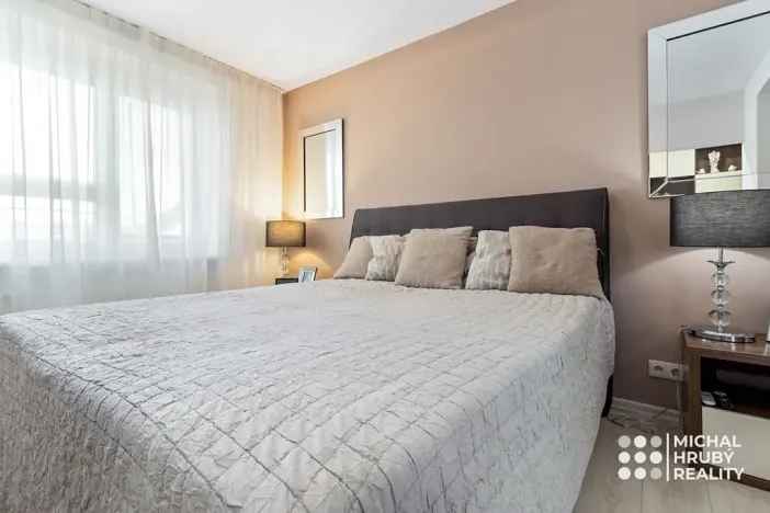 Prodej bytu 2+kk, Ostrava, Vrázova, 79 m2