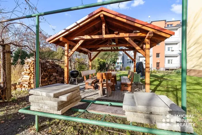 Prodej bytu 2+kk, Ostrava, Vrázova, 79 m2