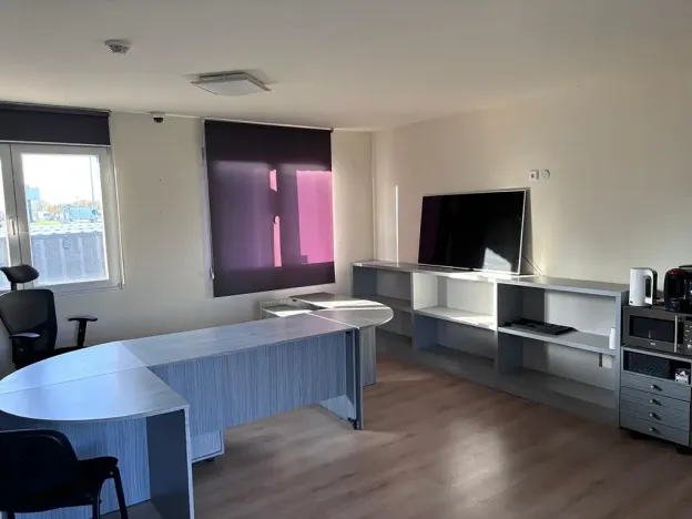 Pronájem kanceláře, Praha - Malešice, Průmyslová, 50 m2