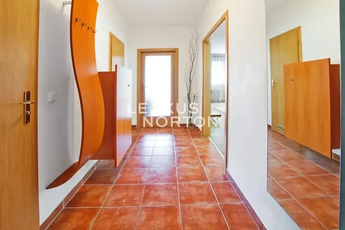 Pronájem bytu 2+kk, Praha - Vyšehrad, Neklanova, 68 m2